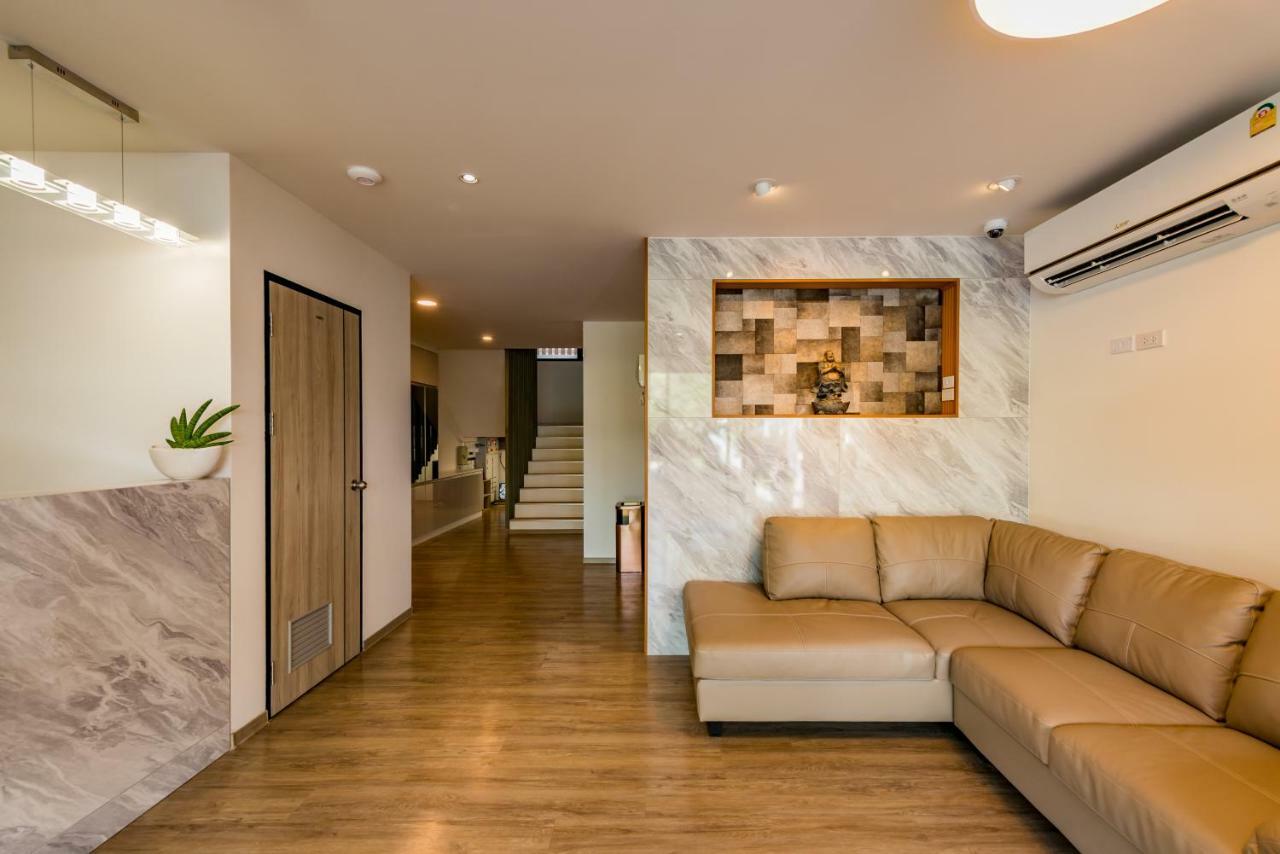 P18 Hotel Бангкок Екстер'єр фото